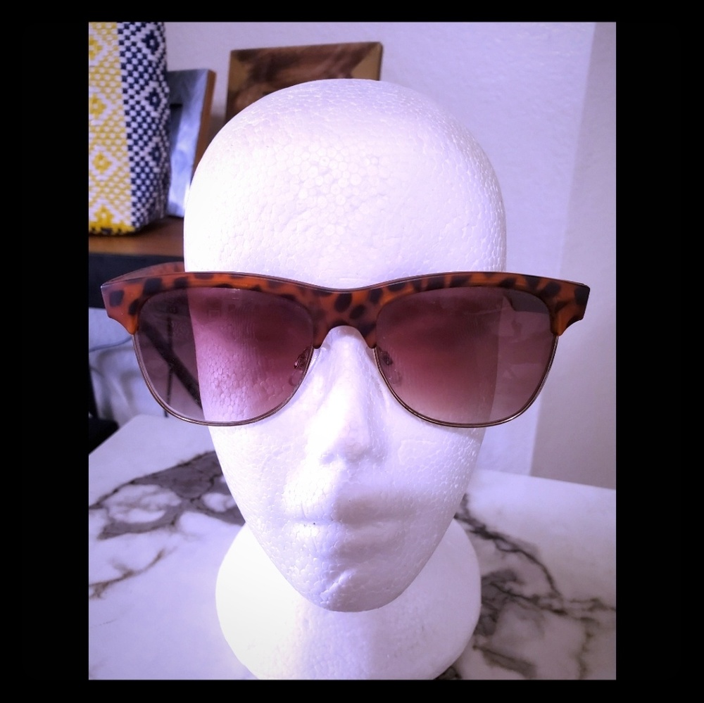 Cool sunnies